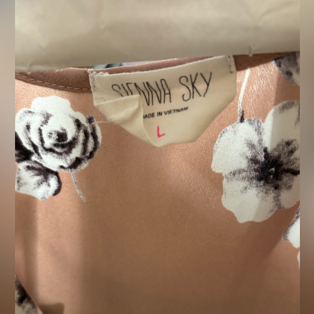 Gently used pink blouse - Picture 2 of 3